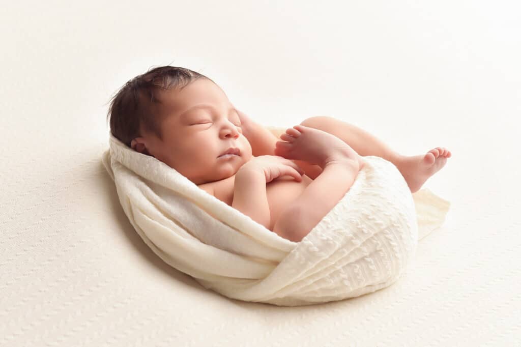 Séance Naissance | Raluca Stroiu Photography | Studio photo à Châteaubourg